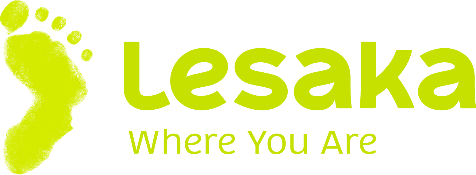 Lesaka Technologies Logo groß für dunkle Hintergründe (transparentes PNG)
